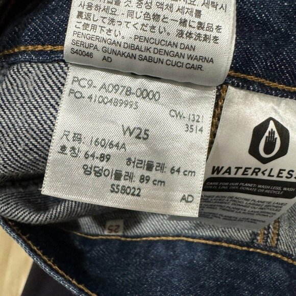 Levi's Denim Skirt Size 25 MSRP $98 Bottom Women’s Jean Buttons - Picture 5 of 9